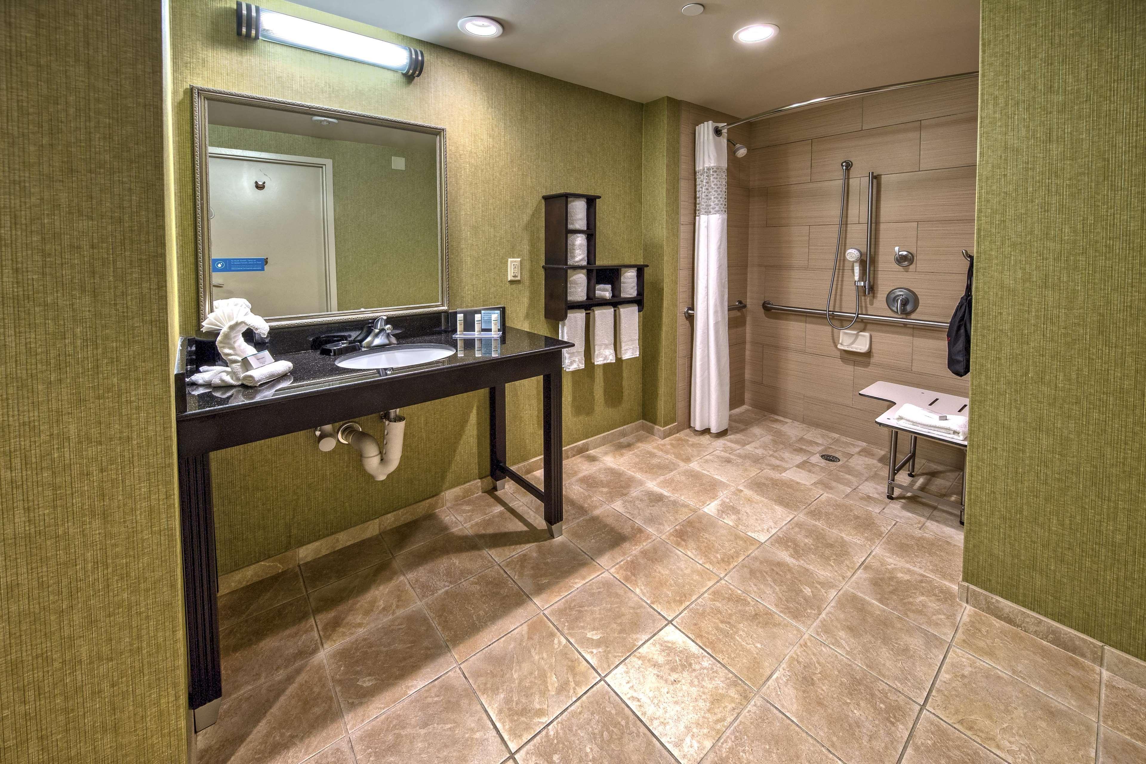 Hampton Inn Asheville-Tunnel Road Exteriör bild