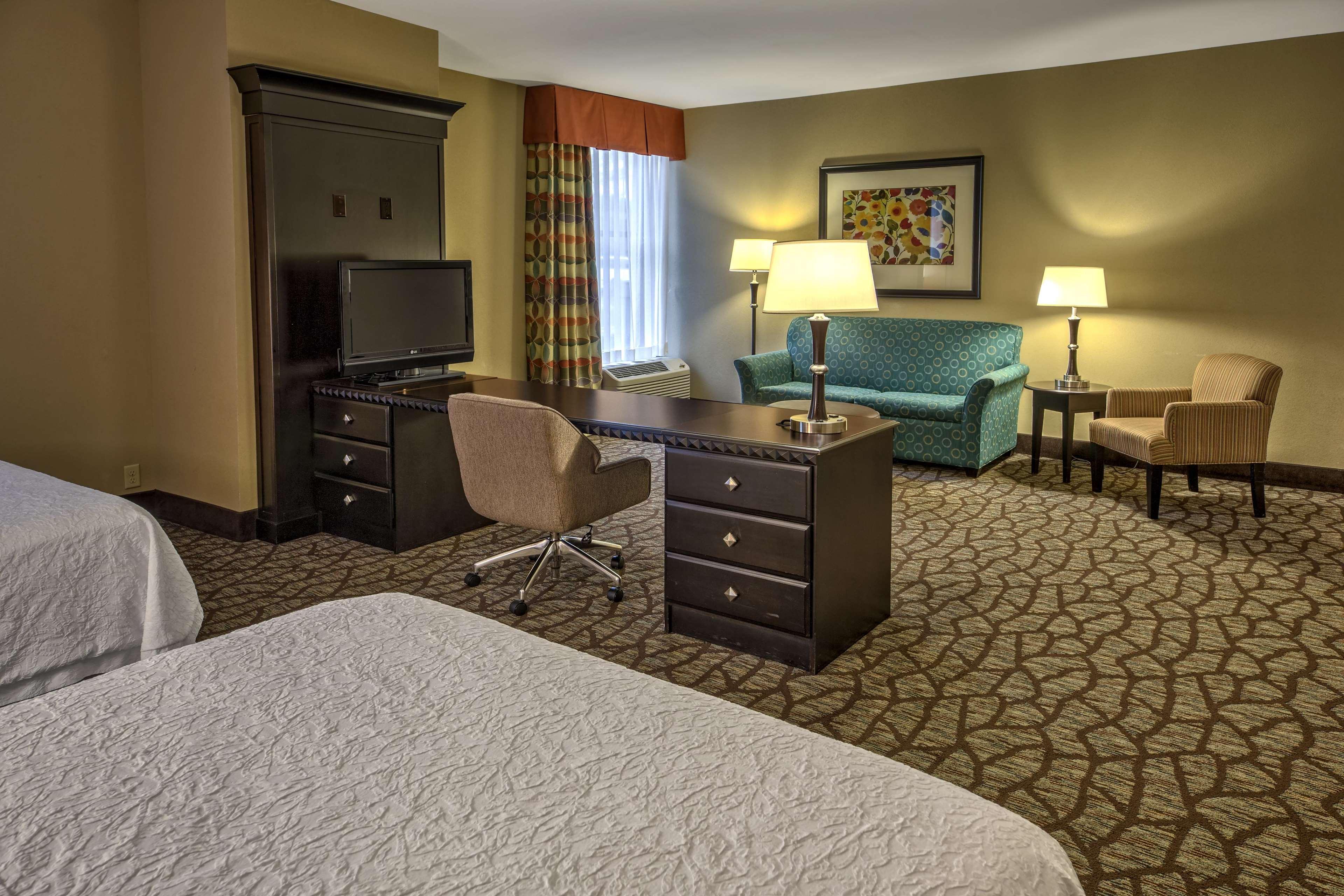 Hampton Inn Asheville-Tunnel Road Exteriör bild