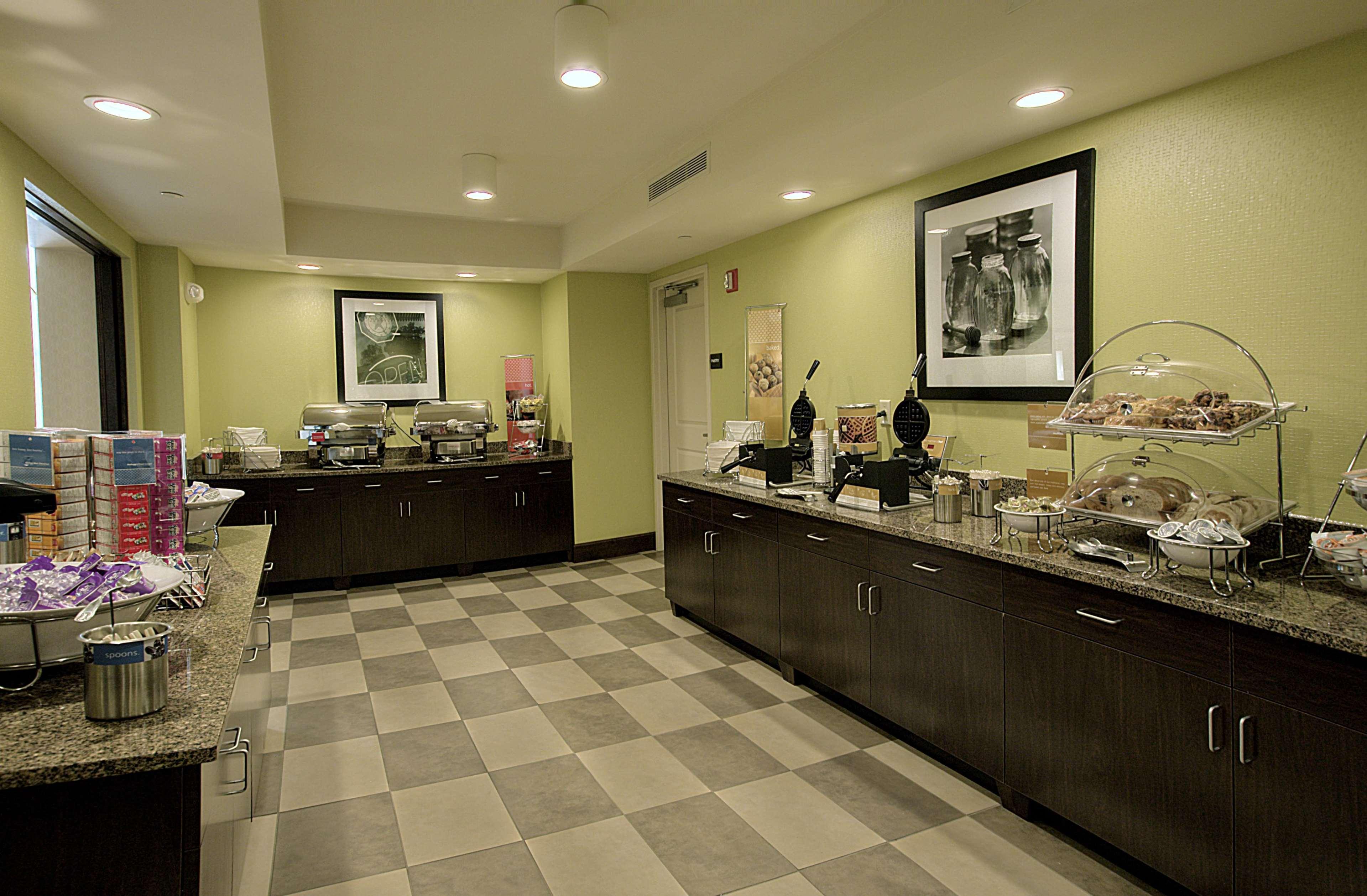 Hampton Inn Asheville-Tunnel Road Restaurang bild
