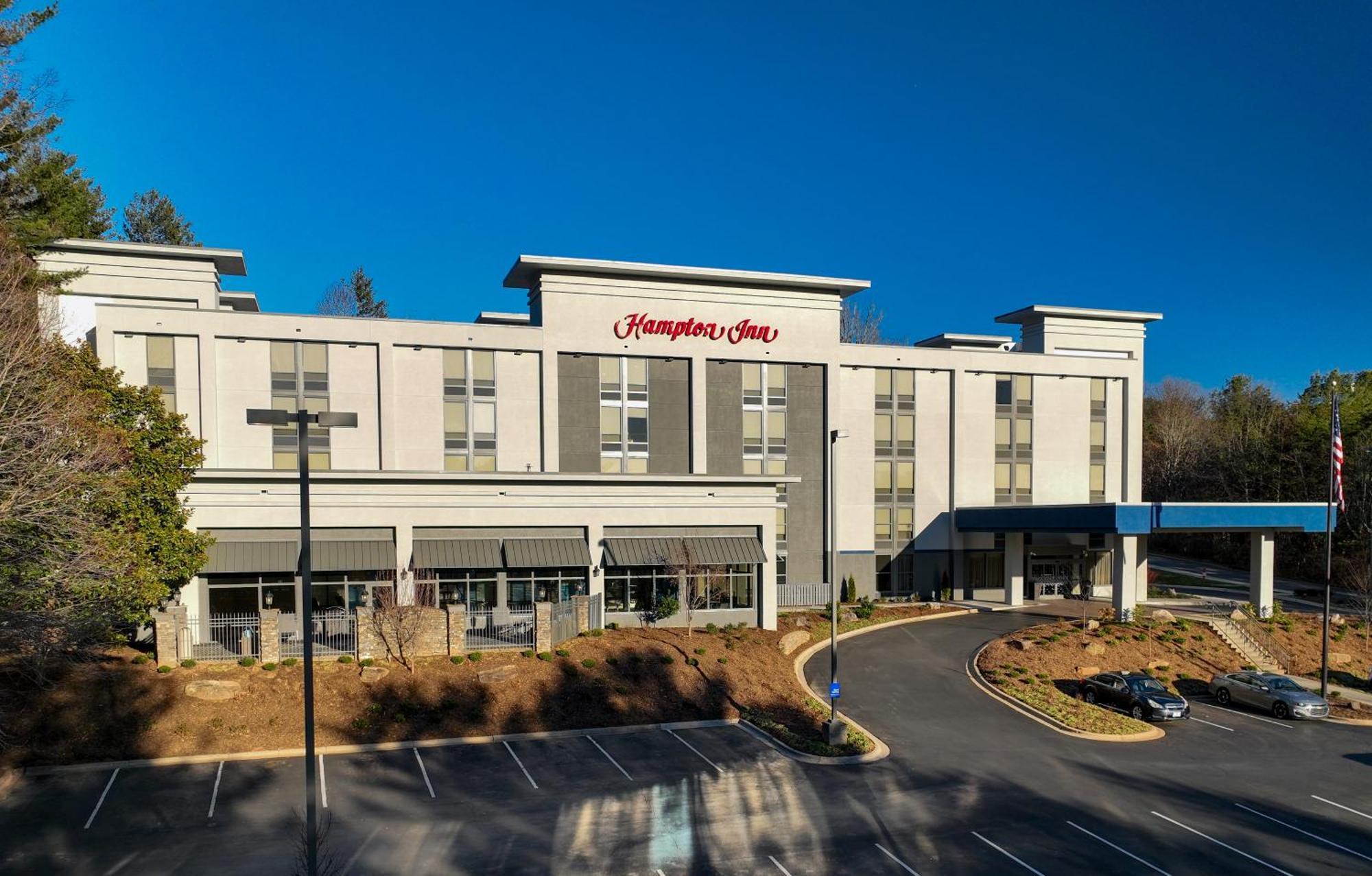 Hampton Inn Asheville-Tunnel Road Exteriör bild