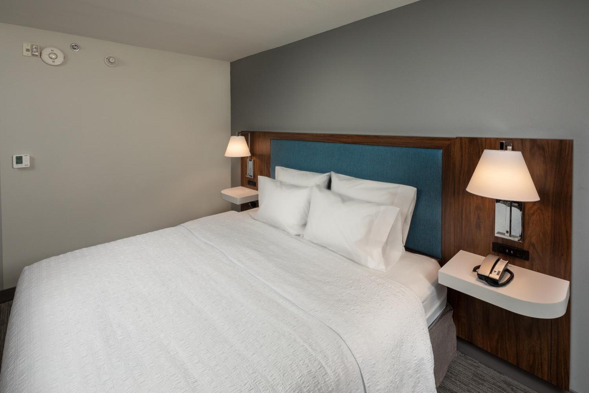 Hampton Inn Asheville-Tunnel Road Exteriör bild